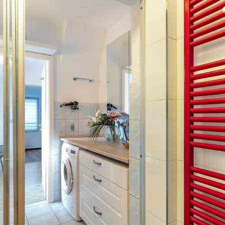 Kleines Haus Holiday home Bernau bei Berlin